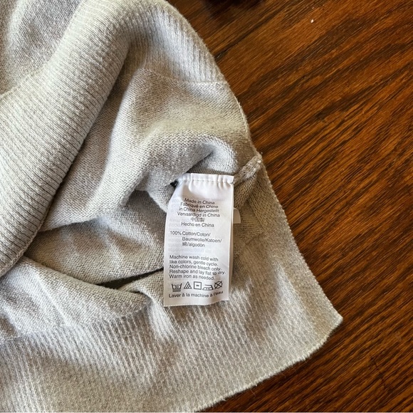 Sweater - Picture 3 of 9